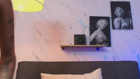 Snapshot of paulina_lopezz chatting on June 17, 5:10 am PAULINA online show from June 17, 5:10 am