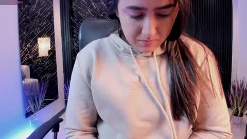 Snapshot of paulina_sweett chatting on May 26, 11:28 am Paulina online show from May 26, 11:28 am