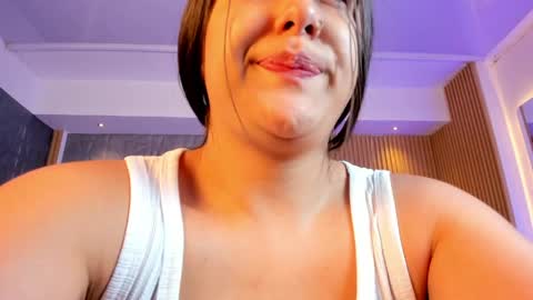 Snapshot of paulina_sweett chatting on May 27, 11:29 am Paulina online show from May 27, 11:29 am