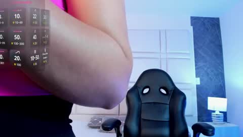 Snapshot of paulina_sweett chatting on June 12, 12:15 pm Paulina online show from June 12, 12:15 pm