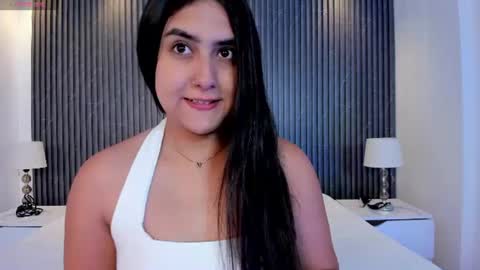 Snapshot of paulina_sweett chatting on June 17, 11:56 am Paulina online show from June 17, 11:56 am