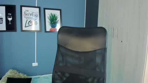 Paulina online show from April 25, 1:41 pm