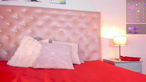 PaulinaSaennz online show from June 24, 1:43 pm