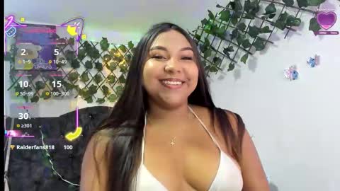Snapshot of paulinaswan_ chatting on December 3, 3:47 am Paulina online show from December 3, 3:47 am