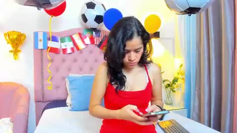 paulinavera online show from June 29, 2:17 pm
