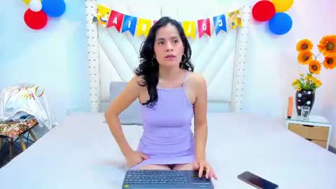 paulinavera online show from July 2, 8:37 pm