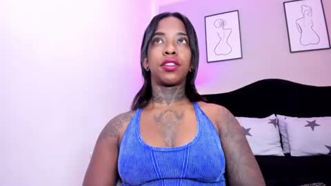 Snapshot of pauline_fox chatting on June 12, 2:54 am Pauline online show from June 12, 2:54 am