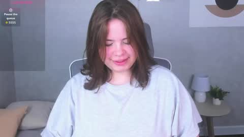 Snapshot of pauline_moore chatting on May 26, 9:16 am Erica online show from May 26, 9:16 am