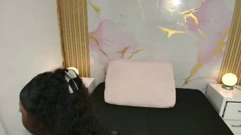 Snapshot of paulinekosh chatting on June 15, 8:00 pm Pauline Kosh online show from June 15, 8:00 pm