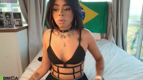 paulinne_clark online show from March 6, 7:43 pm