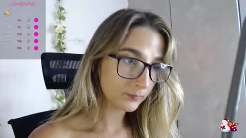 paulirose online show from February 9, 8:02 pm