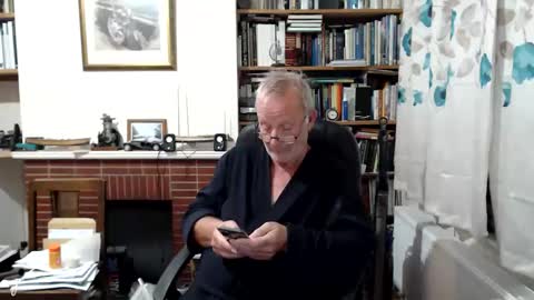 Snapshot of paull56r_ chatting on October 30, 7:58 pm Hi Im Paul online show from October 30, 7:58 pm