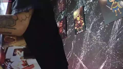 Snapshot of paulo527 chatting on December 17, 5:24 am Paulo online show from December 17, 5:24 am