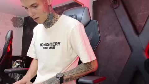 Paulo online show from December 18, 9:32 pm