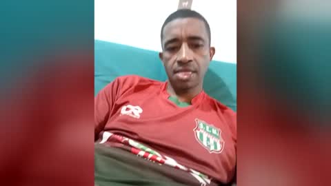 Snapshot of paulo_vitor_barbosa2 chatting on August 3, 10:02 pm paulo_vitor_barbosa2 online show from August 3, 10:02 pm