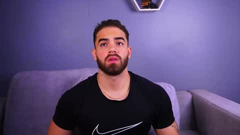 Paul Phoenix online show from December 21, 8:27 pm