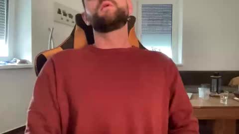 Snapshot of paulsimpsn chatting on October 18, 8:15 am love bush online show from October 18, 8:15 am