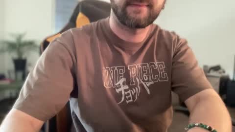 Snapshot of paulsimpsn chatting on October 31, 8:15 am love bush online show from October 31, 8:15 am