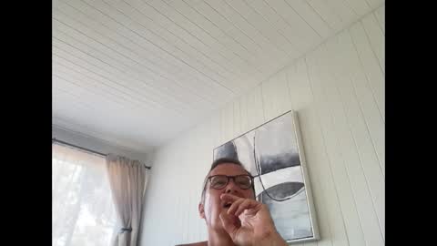 Snapshot of paulwill2377 chatting on September 15, 6:19 pm paulwill2377 online show from September 15, 6:19 pm