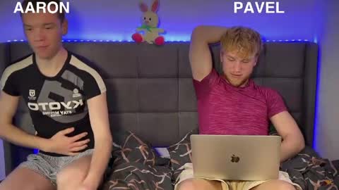 Snapshot of pavelrey chatting on May 2, 1:05 pm Pavel online show from May 2, 1:05 pm