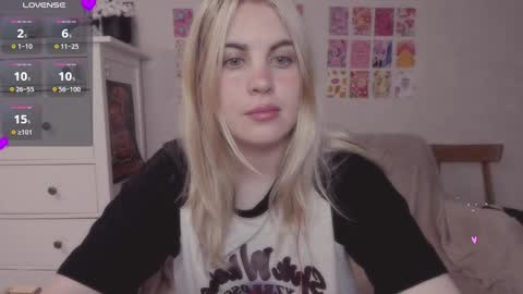 Allisses online show from December 15, 11:55 am