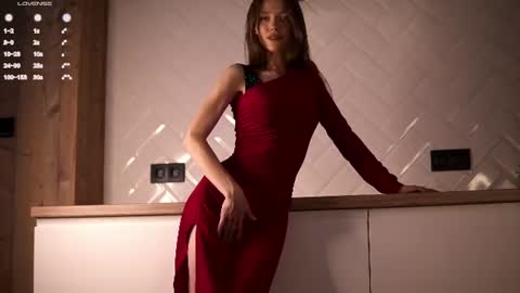 Sexy Mila online show from June 28, 3:56 am