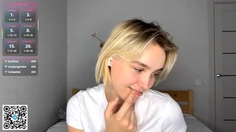 Lola online show from December 2, 3:07 pm