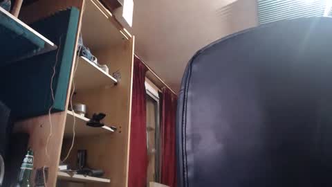 pc8474408 online show from October 5, 6:06 pm