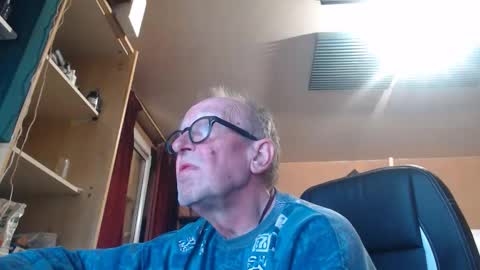 pc8474408 online show from March 8, 3:27 pm