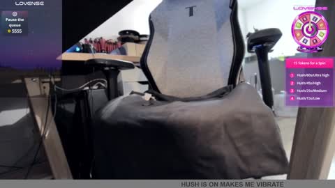 Snapshot of pc92160 chatting on December 10, 4:17 pm pc92160 online show from December 10, 4:17 pm