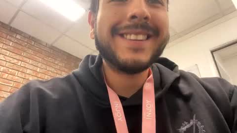 Snapshot of pchav chatting on November 7, 6:19 pm Pete online show from November 7, 6:19 pm