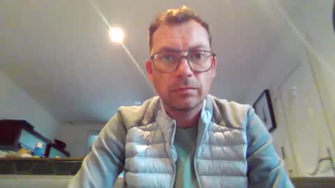 Snapshot of pchittt chatting on March 8, 3:05 pm pchittt online show from March 8, 3:05 pm