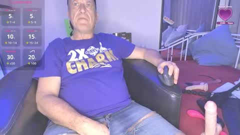 Snapshot of peacetous chatting on February 1, 7:23 pm Marc online show from February 1, 7:23 pm