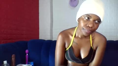 Snapshot of peach_melbah chatting on May 23, 9:35 am peach_melbah online show from May 23, 9:35 am