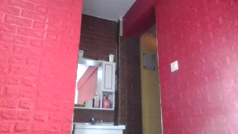 Snapshot of peach_melbah chatting on June 12, 9:19 am peach_melbah online show from June 12, 9:19 am