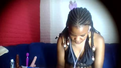 Snapshot of peach_melbah chatting on June 19, 9:24 am peach_melbah online show from June 19, 9:24 am