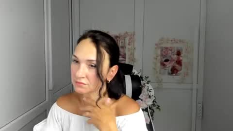 Christina online show from August 6, 12:18 pm