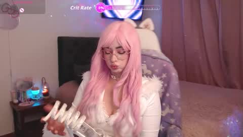 peacherry_ online show from November 7, 12:43 am