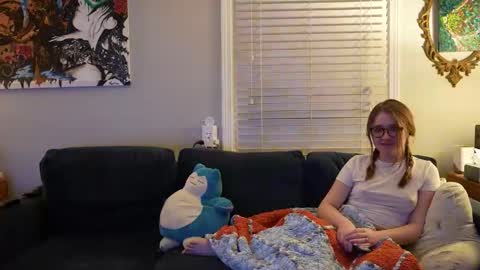 peachespunkins online show from February 15, 5:26 am