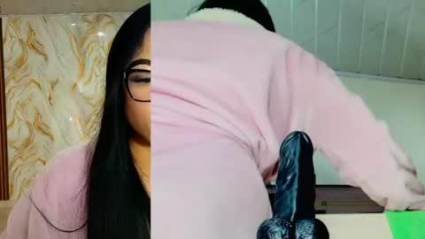 Snapshot of peachy__baby chatting on July 11, 11:02 am peachy__baby online show from July 11, 11:02 am