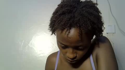 peachy_ebony online show from November 26, 3:18 am