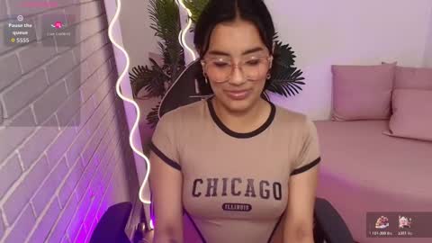 peachy_tay online show from December 18, 12:00 pm