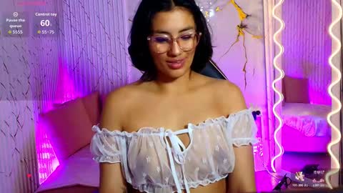 peachy_tay online show from February 13, 2:24 pm