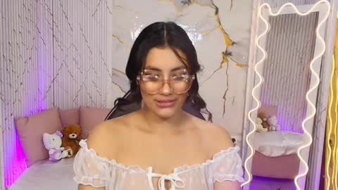 peachy_tay online show from February 20, 12:05 pm