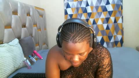 Snapshot of peachygirl255 chatting on June 3, 2:33 pm Peachy online show from June 3, 2:33 pm