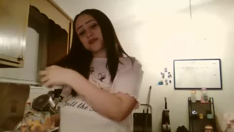 Snapshot of peachyhoneydrip chatting on April 24, 5:10 am peachyhoneydrip online show from April 24, 5:10 am