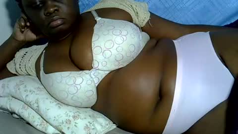 Snapshot of pearl_33 chatting on June 9, 2:06 pm Keci online show from June 9, 2:06 pm