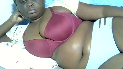 Snapshot of pearl_33 chatting on June 16, 1:58 pm Keci online show from June 16, 1:58 pm