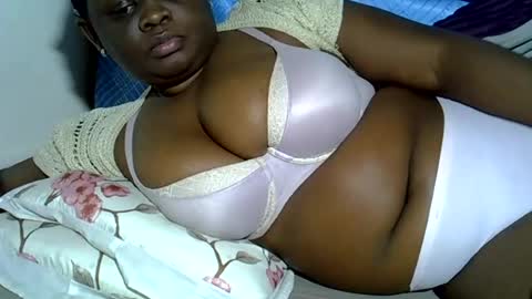 Snapshot of pearl_33 chatting on June 17, 9:49 pm Keci online show from June 17, 9:49 pm