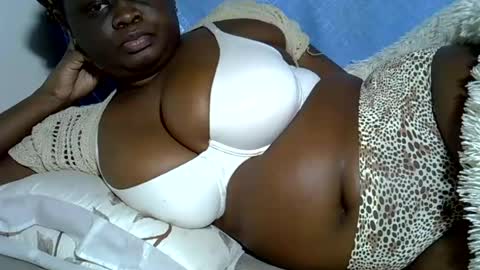 Snapshot of pearl_33 chatting on June 24, 3:22 pm Keci online show from June 24, 3:22 pm
